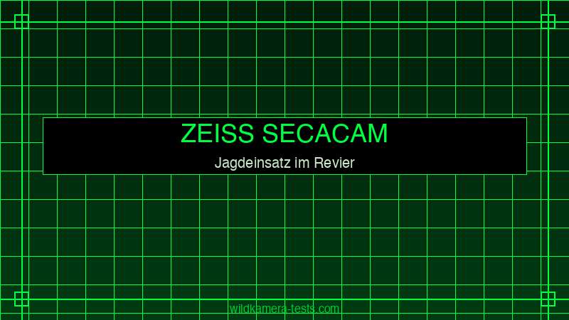 Jäger bei der Revierarbeit mit Zeiss Secacam Wildkamera